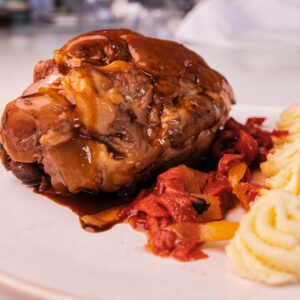 Tronco de cochino asado de la casa 8 pax