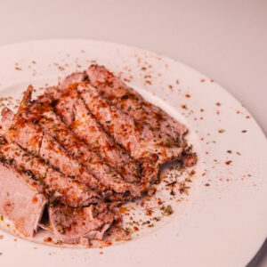 Pata asada cortada, aceite, pimentón, orégano (500 grs)