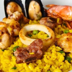Paella mixta min. 15 pax